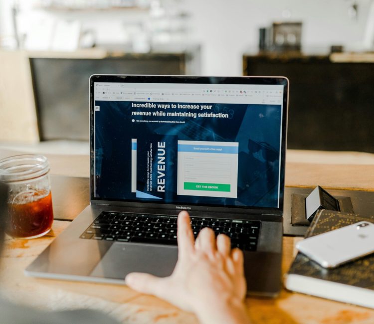 austin-distel-goFBjlQiZFU-unsplash